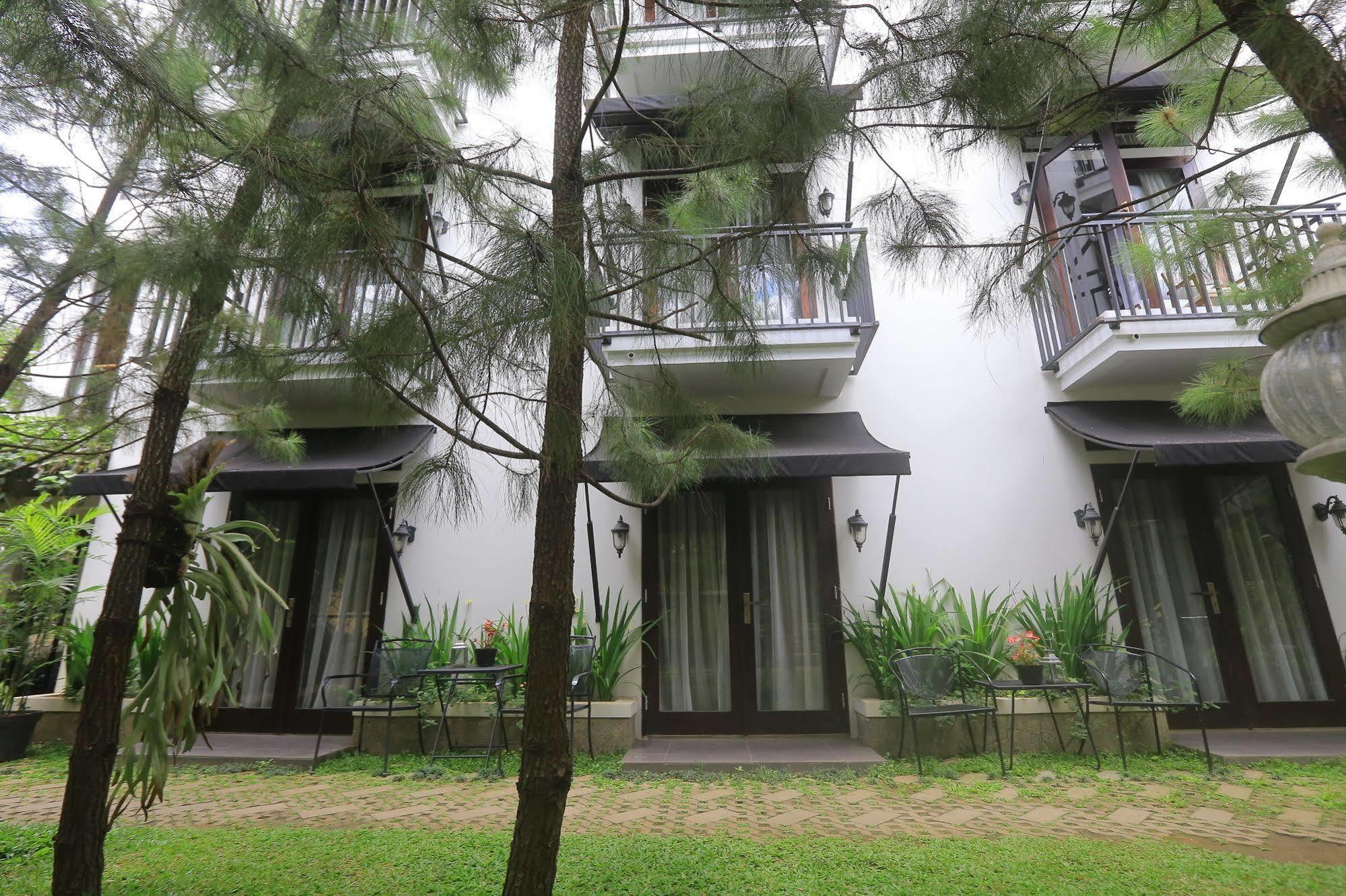 Capital O 852 The Silk At Dago Hotel Bandung Ngoại thất bức ảnh