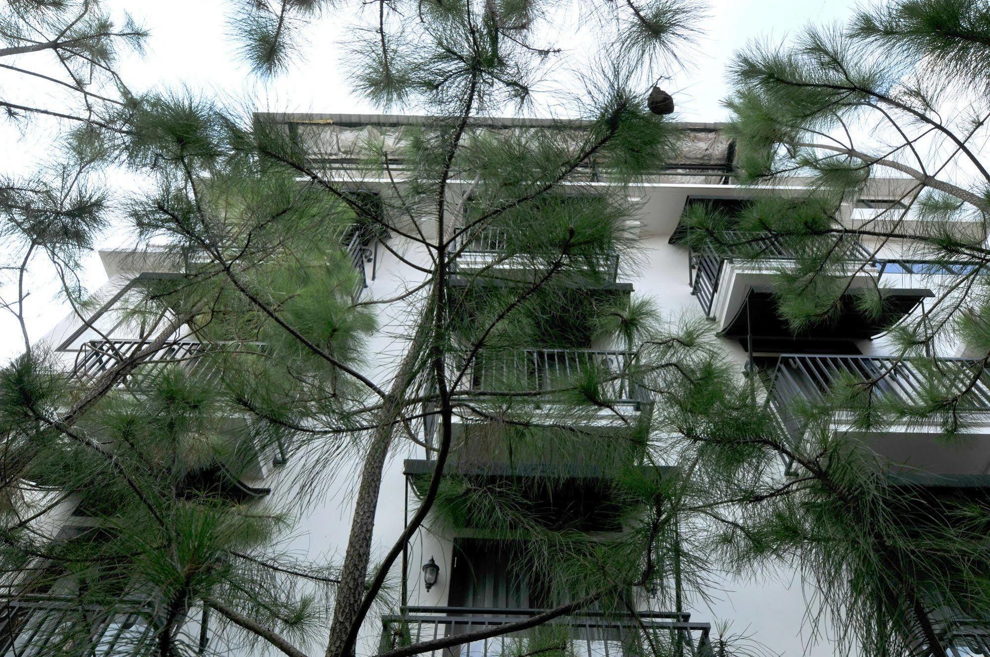 Capital O 852 The Silk At Dago Hotel Bandung Ngoại thất bức ảnh