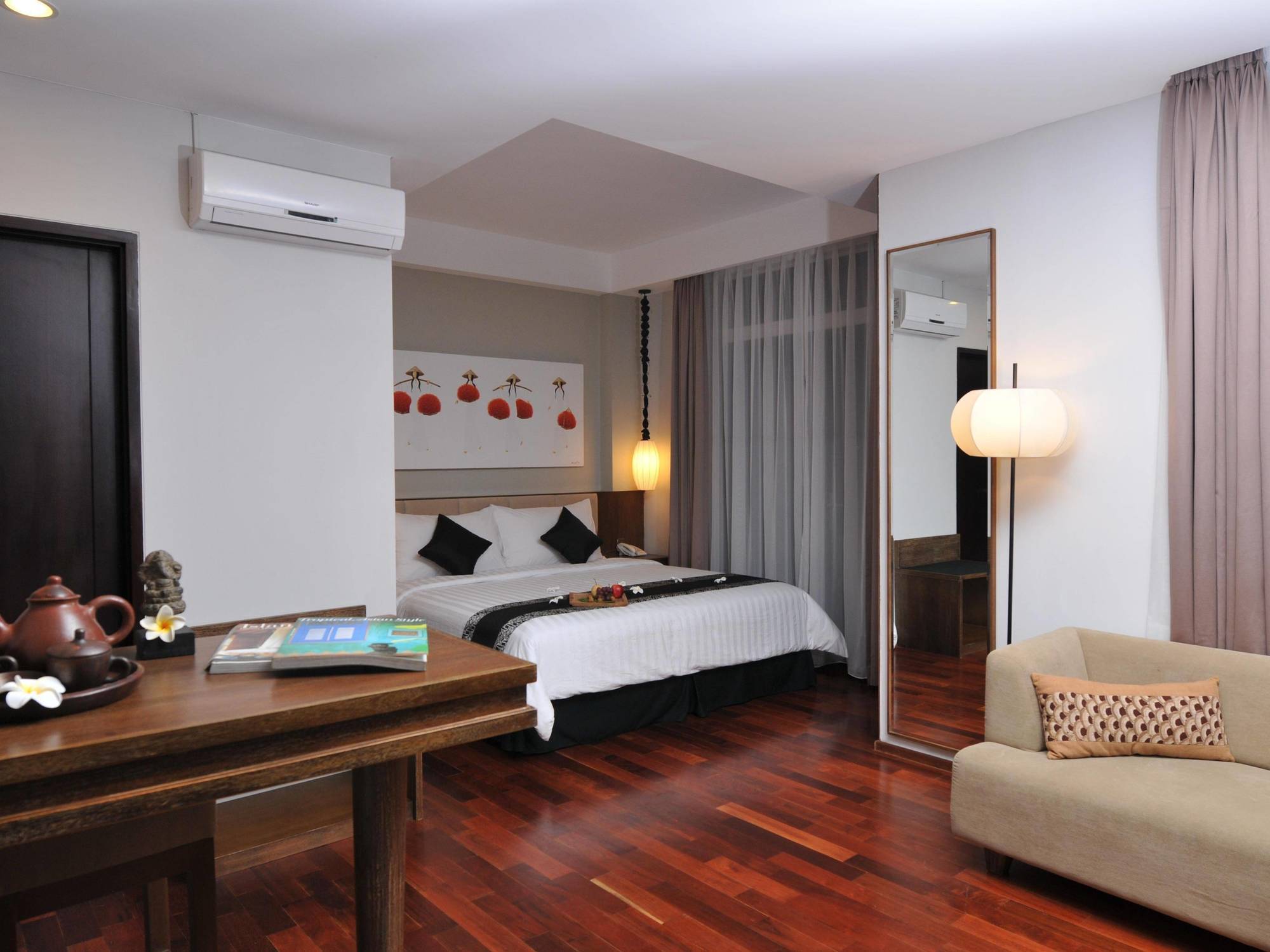 Capital O 852 The Silk At Dago Hotel Bandung Ngoại thất bức ảnh